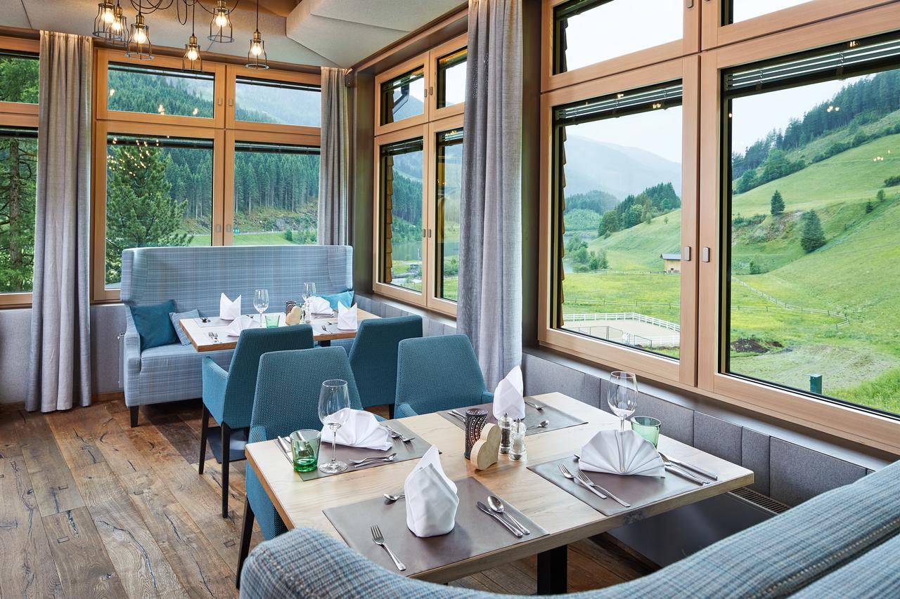 Almhof Family Und Wellness Resort Герлос Екстериор снимка