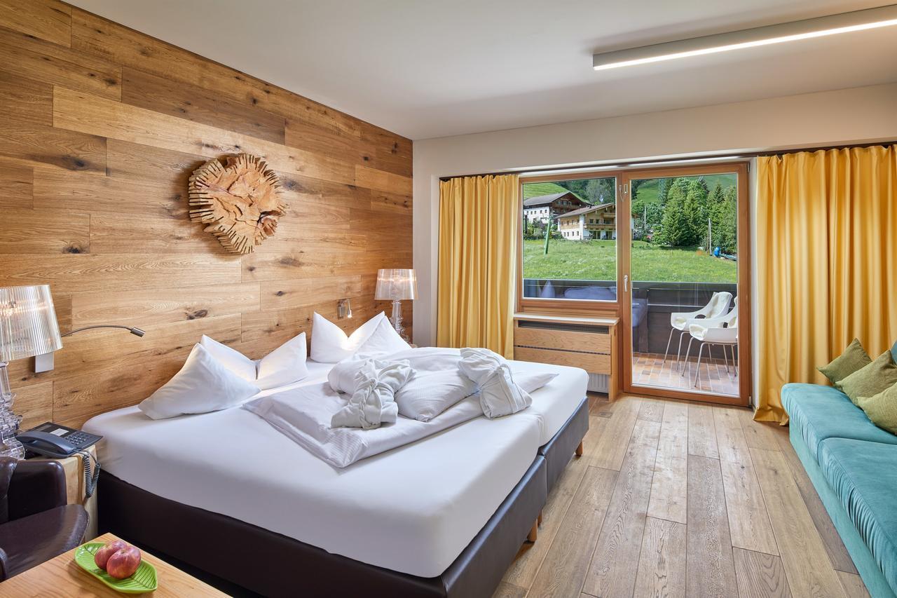 Almhof Family Und Wellness Resort Герлос Екстериор снимка